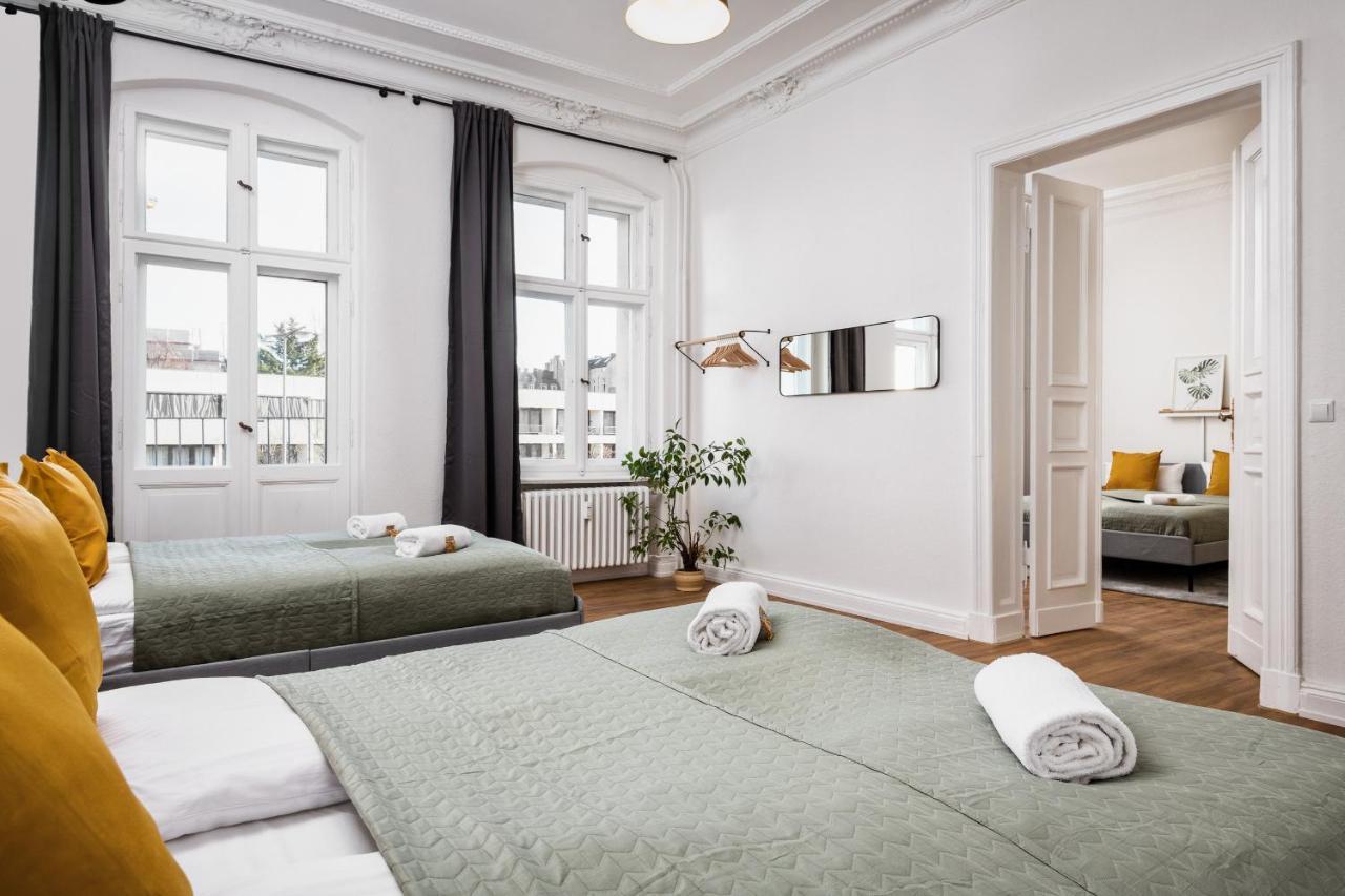 Lejlighed Riesiges Nahe Kudamm Sehr Schoner Altbau 123m2 Gross 12 Gaste *