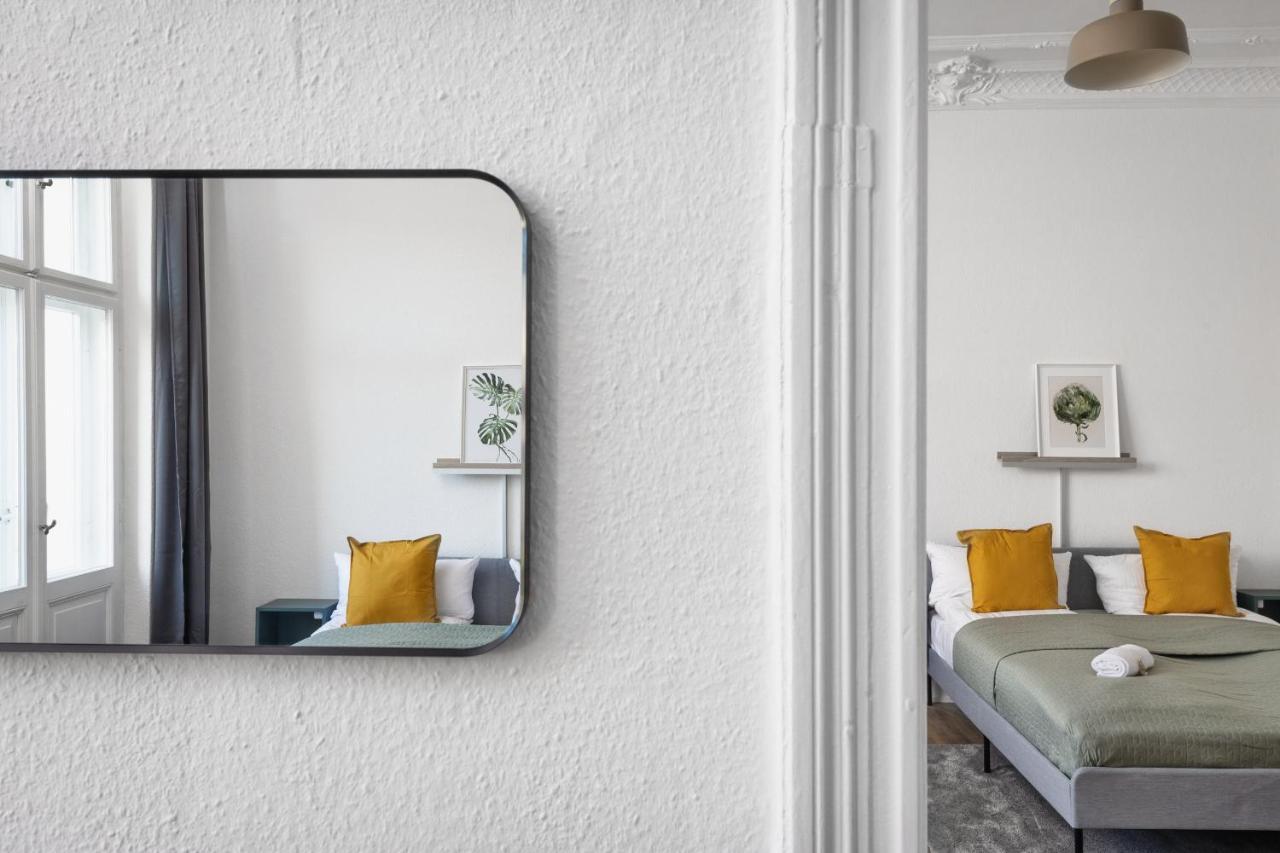 Lejlighed Riesiges Nahe Kudamm Sehr Schoner Altbau 123m2 Gross 12 Gaste Berlin