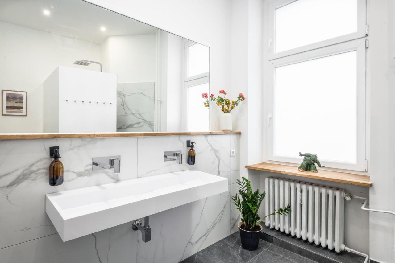Apartment Riesiges Nahe Kudamm Sehr Schoner Altbau 123m2 Gross 12 Gaste *
