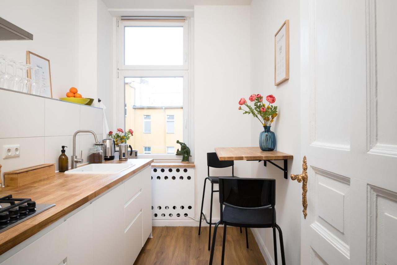 Riesiges Nahe Kudamm Sehr Schoner Altbau 123m2 Gross 12 Gaste * Berlin