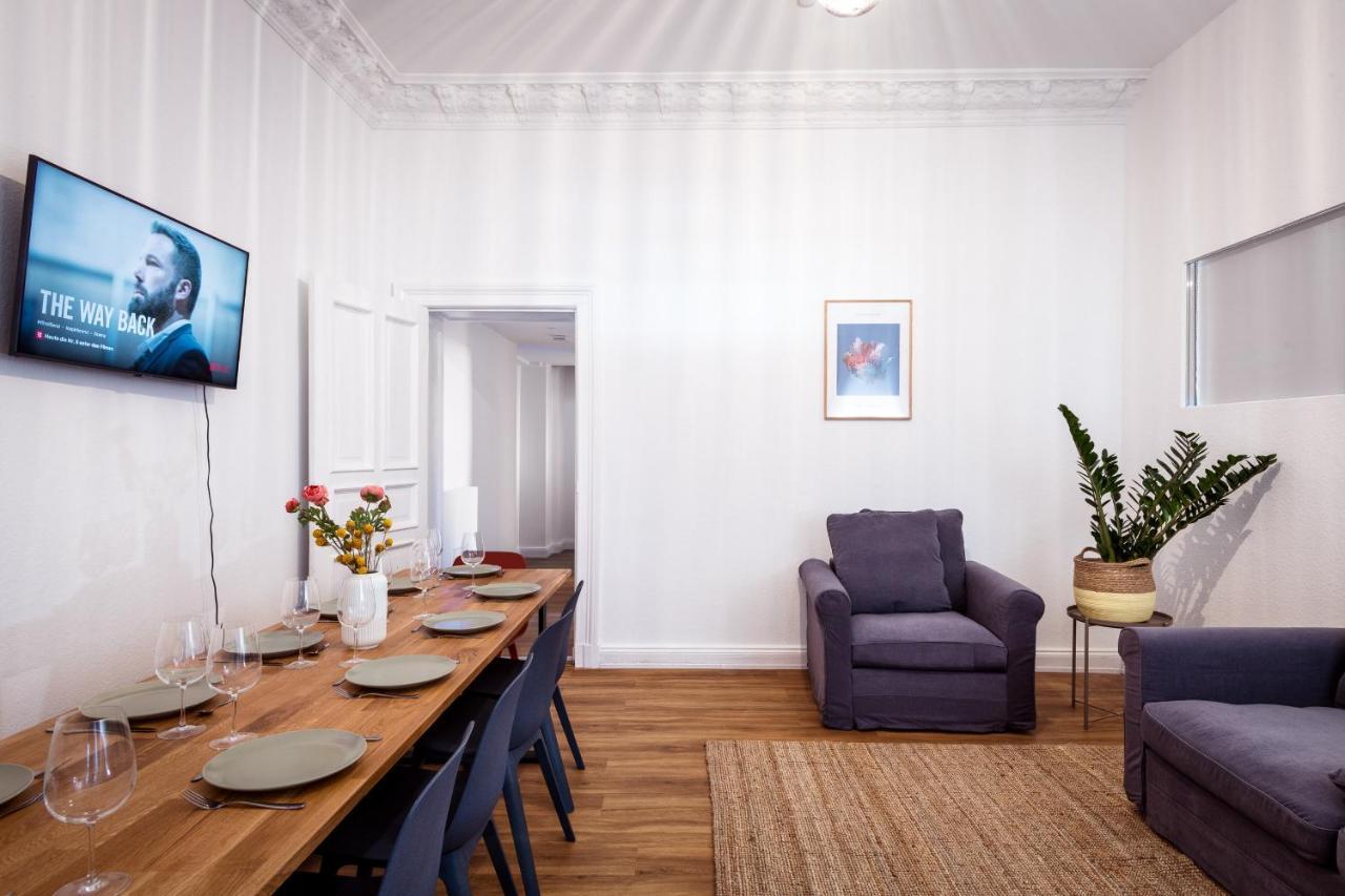 Lejlighed Riesiges Nahe Kudamm Sehr Schoner Altbau 123m2 Gross 12 Gaste Berlin