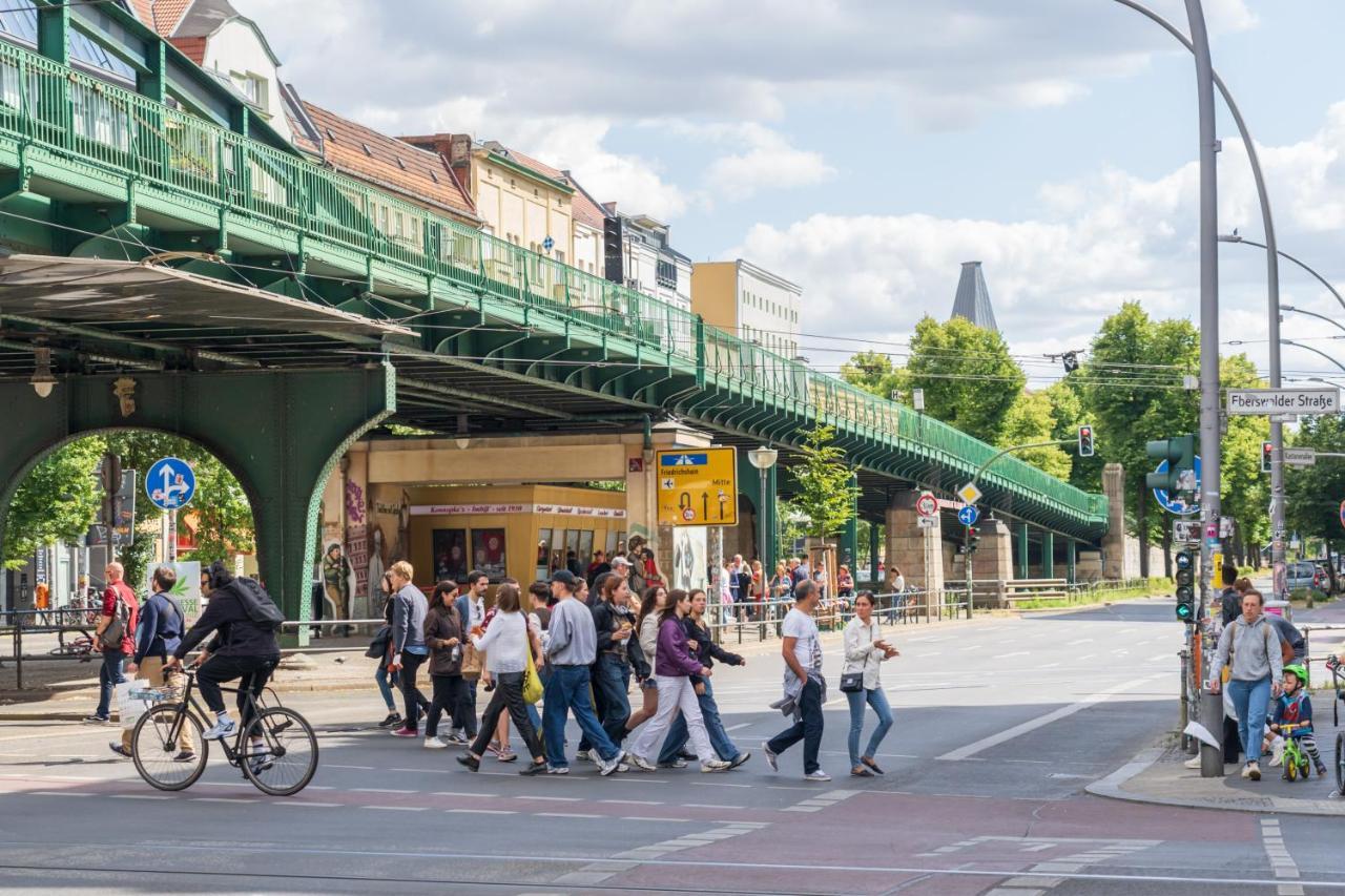 33 H S-bahn Schoenhauser Allee *