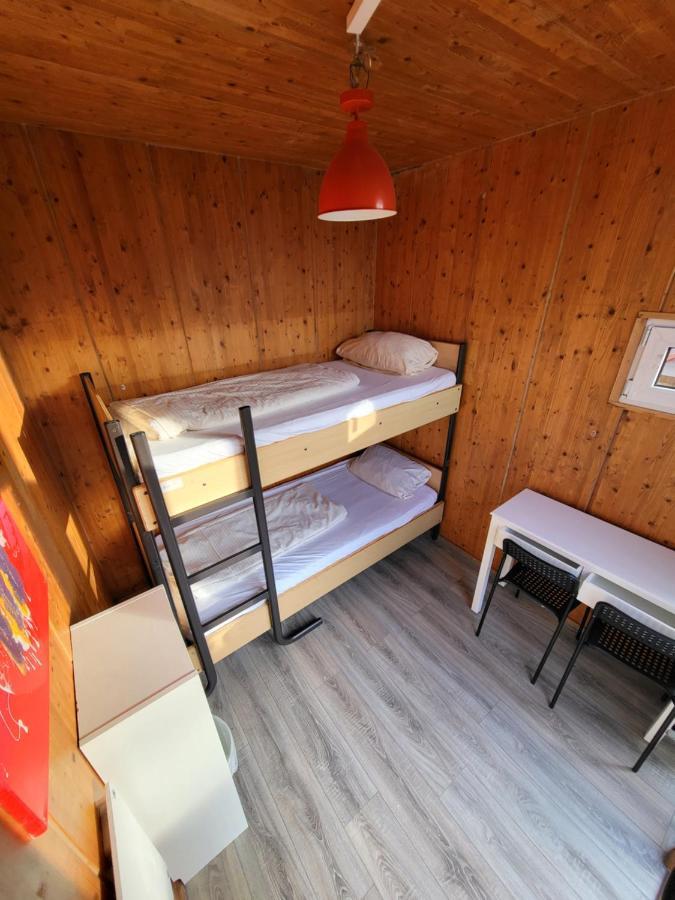 Easy Hotel
