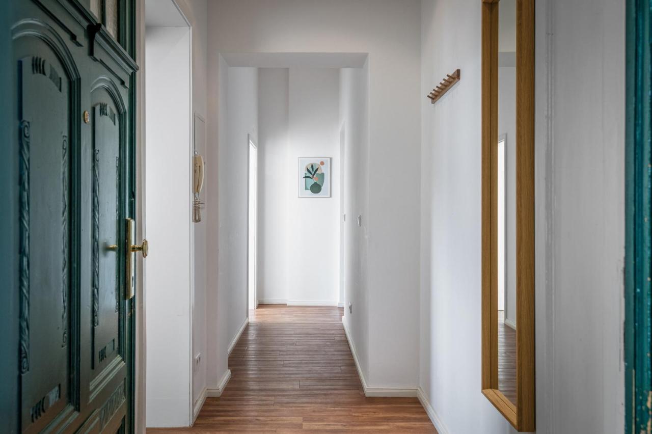 Apartment Sonnig Alexanderplatz: Spacious Group-friendly