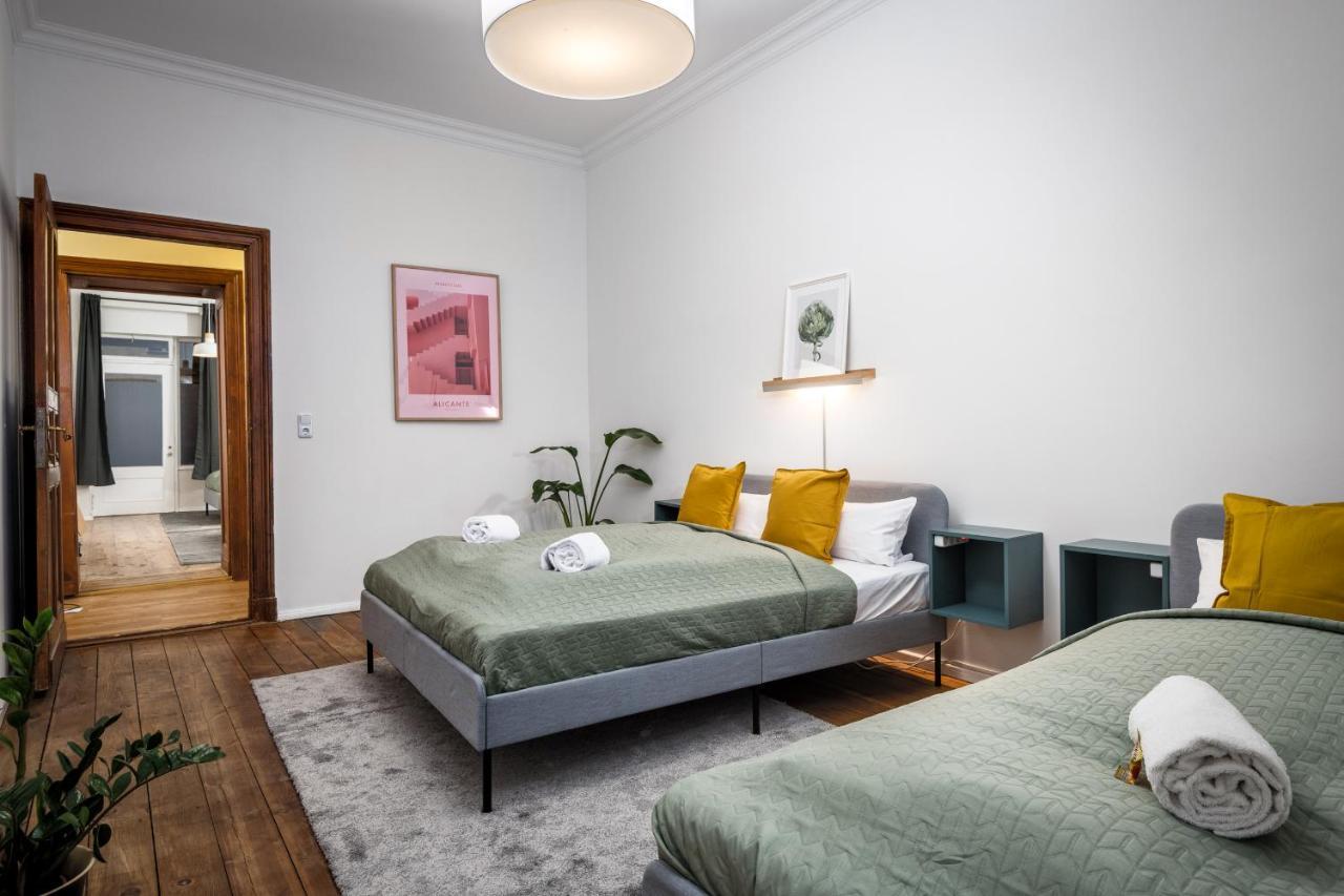 Lejlighed Super Zentral Super Schoener Altbau In Moabit Rostockerstrasse Im Herzen Von Fuer Bis Zu 6 Personen Berlin