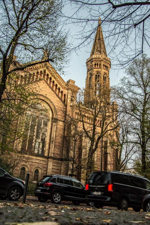 A Stylish In The Center Of True * Berlin