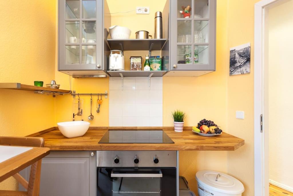 Apartment Zentrale Altbauwohnung Im Helmholtzkiez *