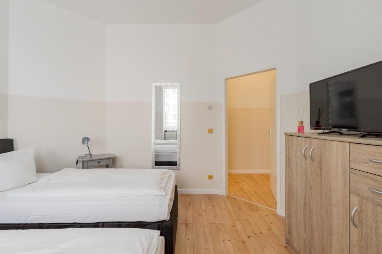 Big Fancy Center Apartment Berlin