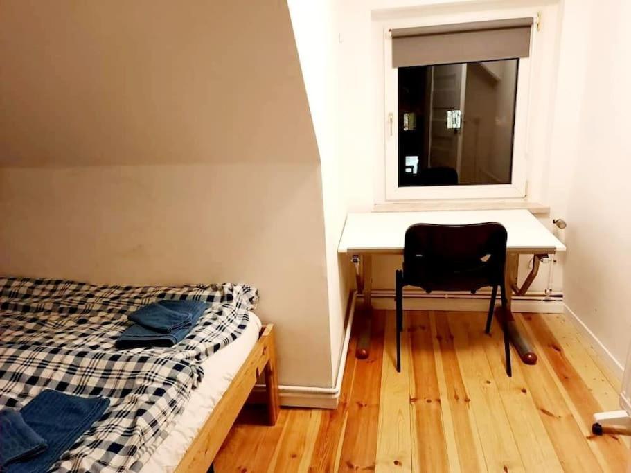 Apartment With Parking In 11 *