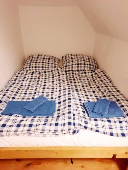 Apartment With Parking In 11