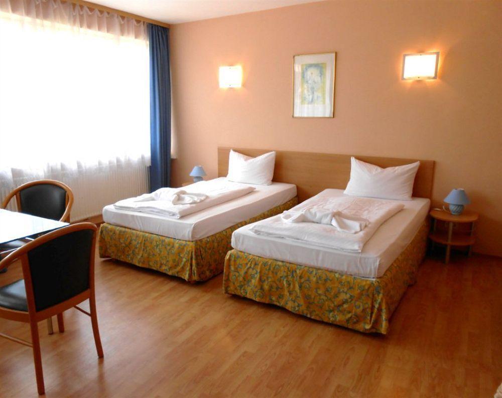 Guest house City Sanader