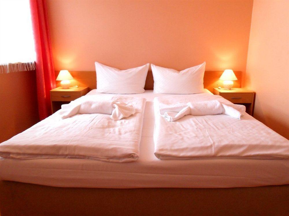 Guest house City Sanader 2*