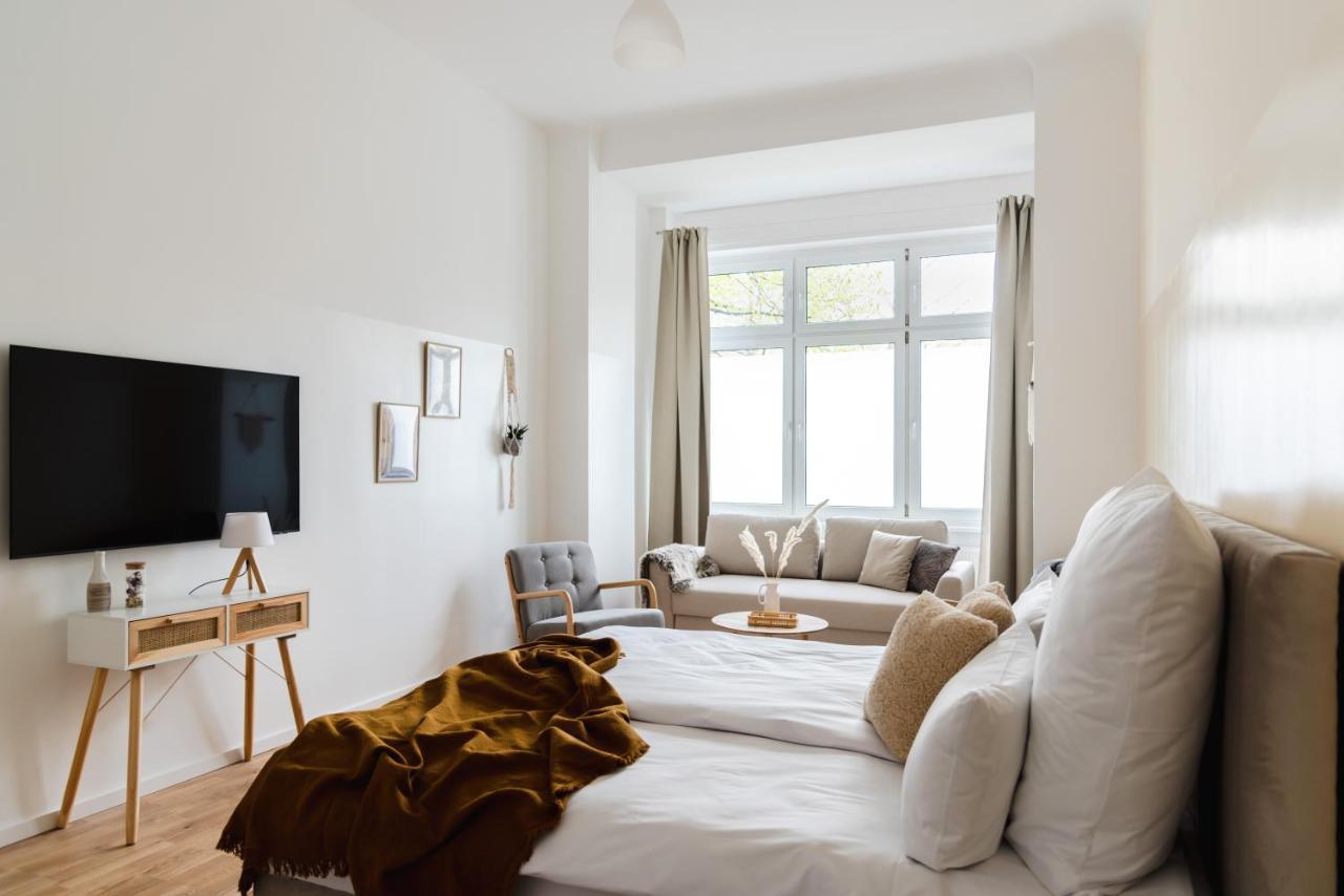 165m2 Downtown Family 5br, 3bath, Kids Room, 11min Alexanderplatz * Berlin