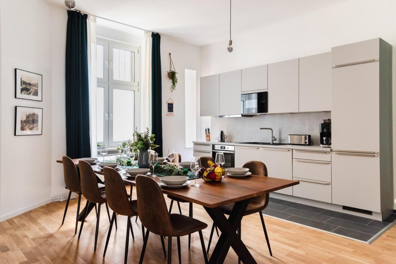 165m2 Downtown Family 5br, 3bath, Kids Room, 11min Alexanderplatz * Berlin