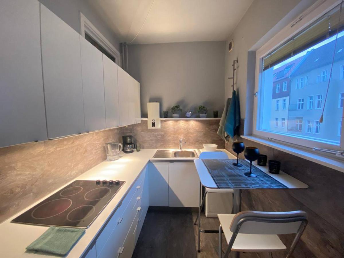 Apartment Cozy Modern With Small Balcony In The Heart Of Berlin