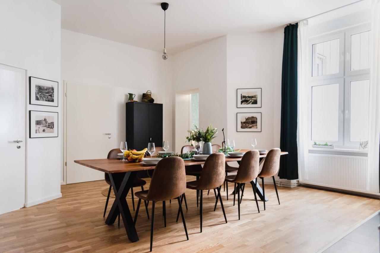 165m2 Downtown Family 5br, 3bath, Kids Room, 11min Alexanderplatz