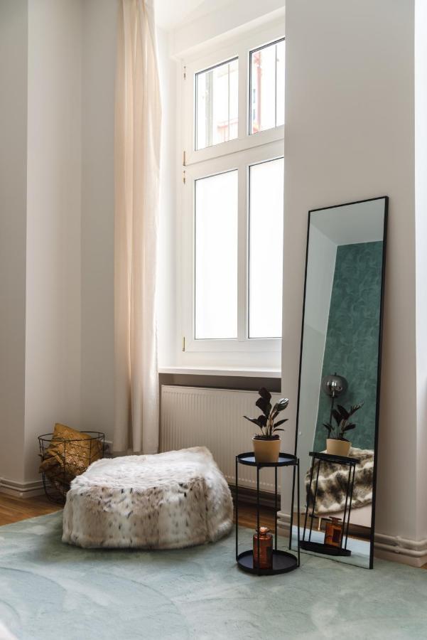 165m2 Downtown Family 5br, 3bath, Kids Room, 11min Alexanderplatz Apartment