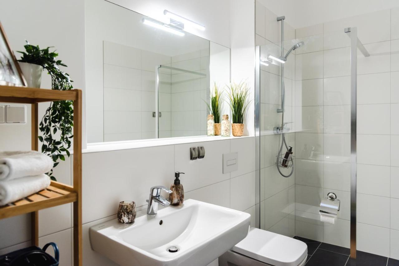 Apartment 165m2 Downtown Family 5br, 3bath, Kids Room, 11min Alexanderplatz
