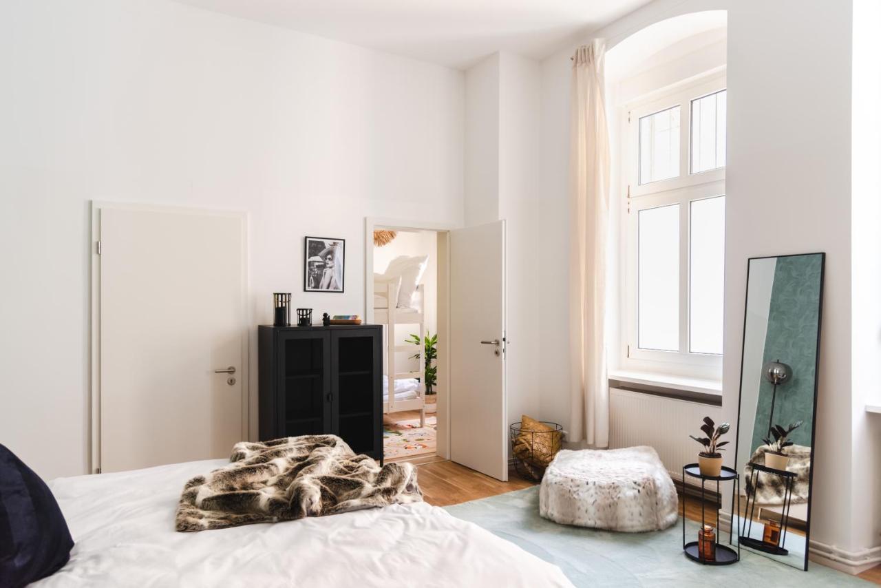 165m2 Downtown Family 5br, 3bath, Kids Room, 11min Alexanderplatz * Berlin