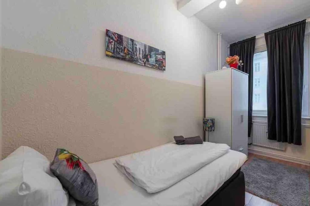 Big Fancy Center Apartment Berlin