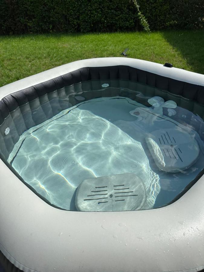 Traumhafte Haushaelfte Mit Kamin, Garten & Whirlpool Lejlighed Berlin