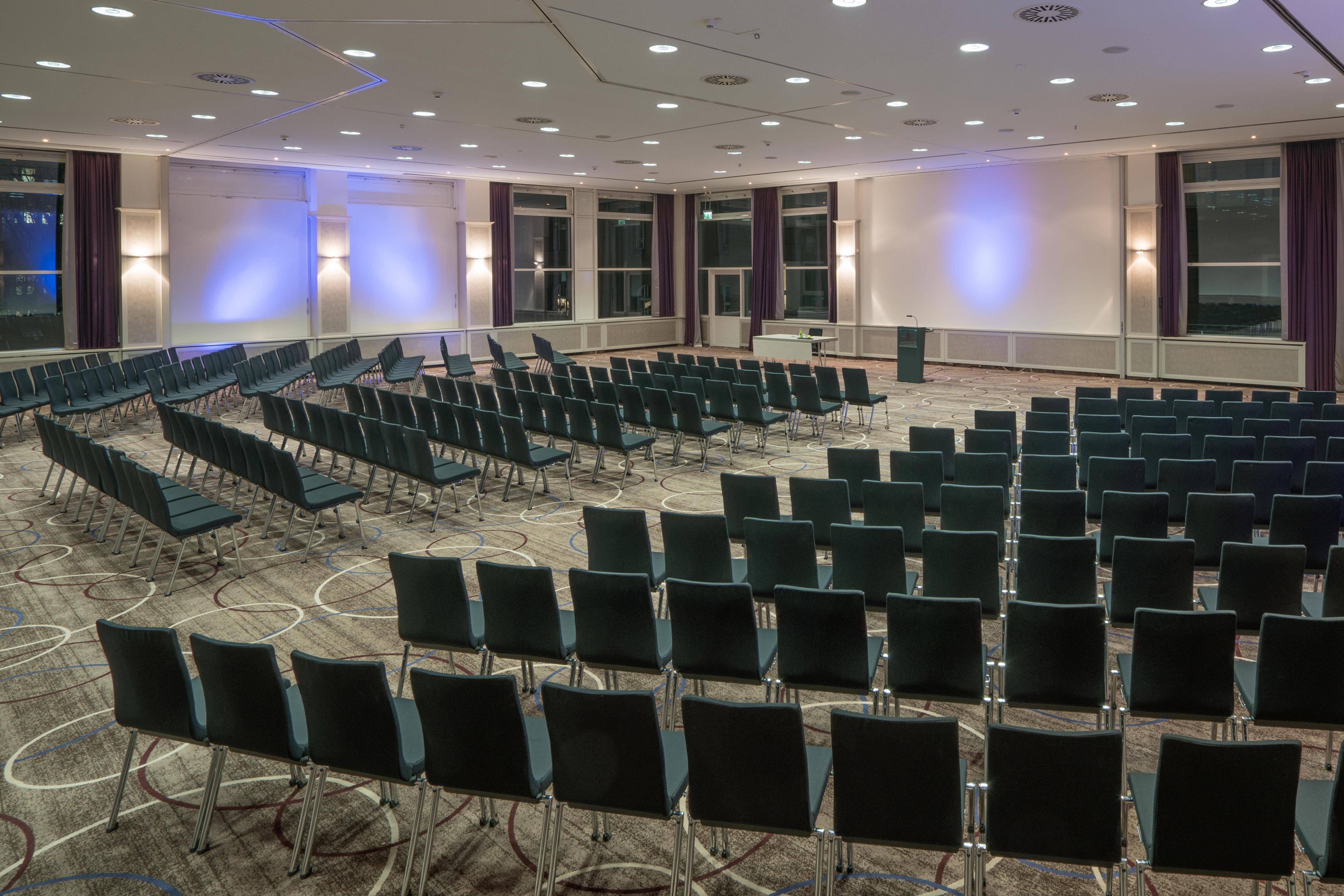 Crowne Plaza Centre Ku'damm By Ihg Hotel 4*