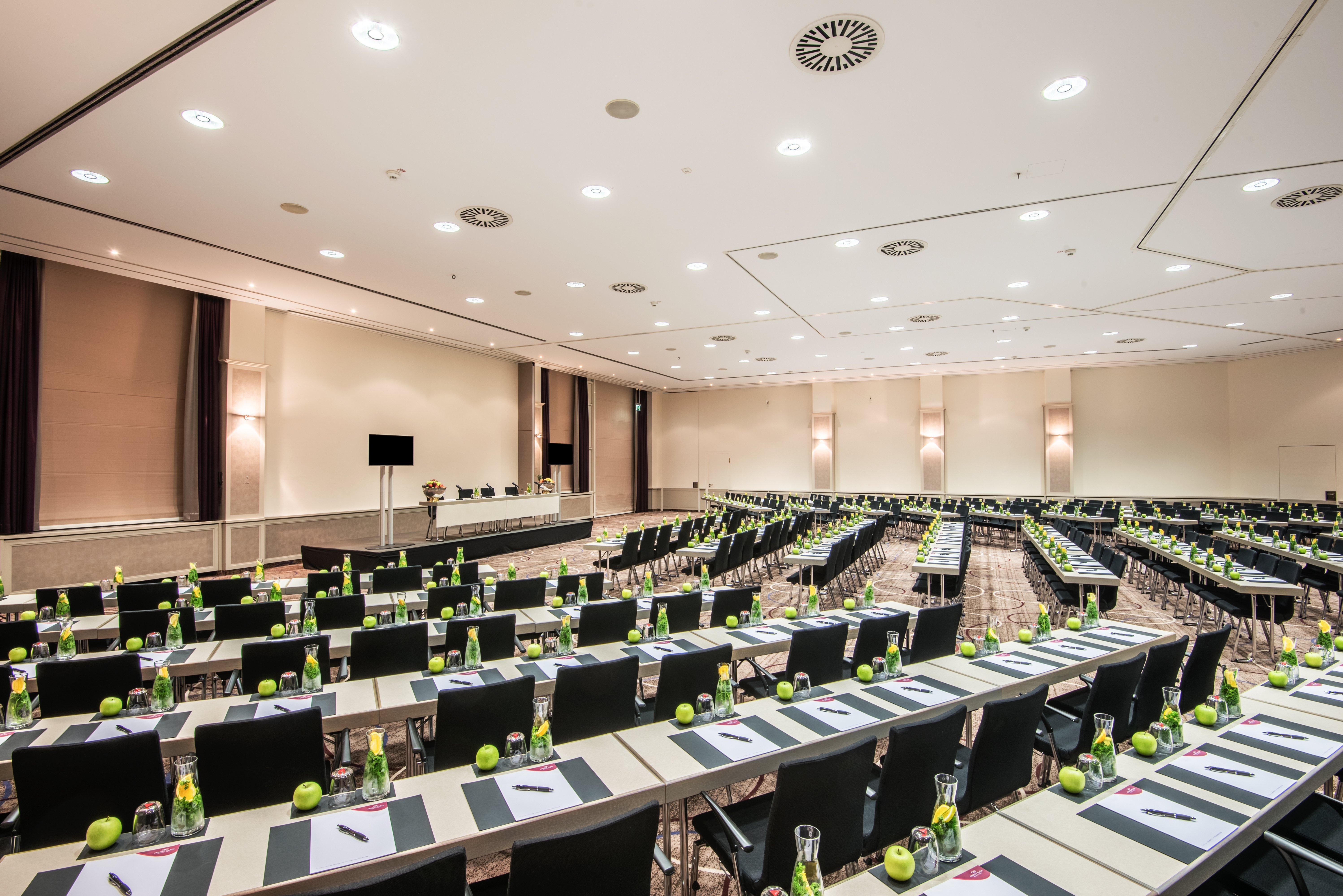 Crowne Plaza Centre Ku'damm By Ihg 4*