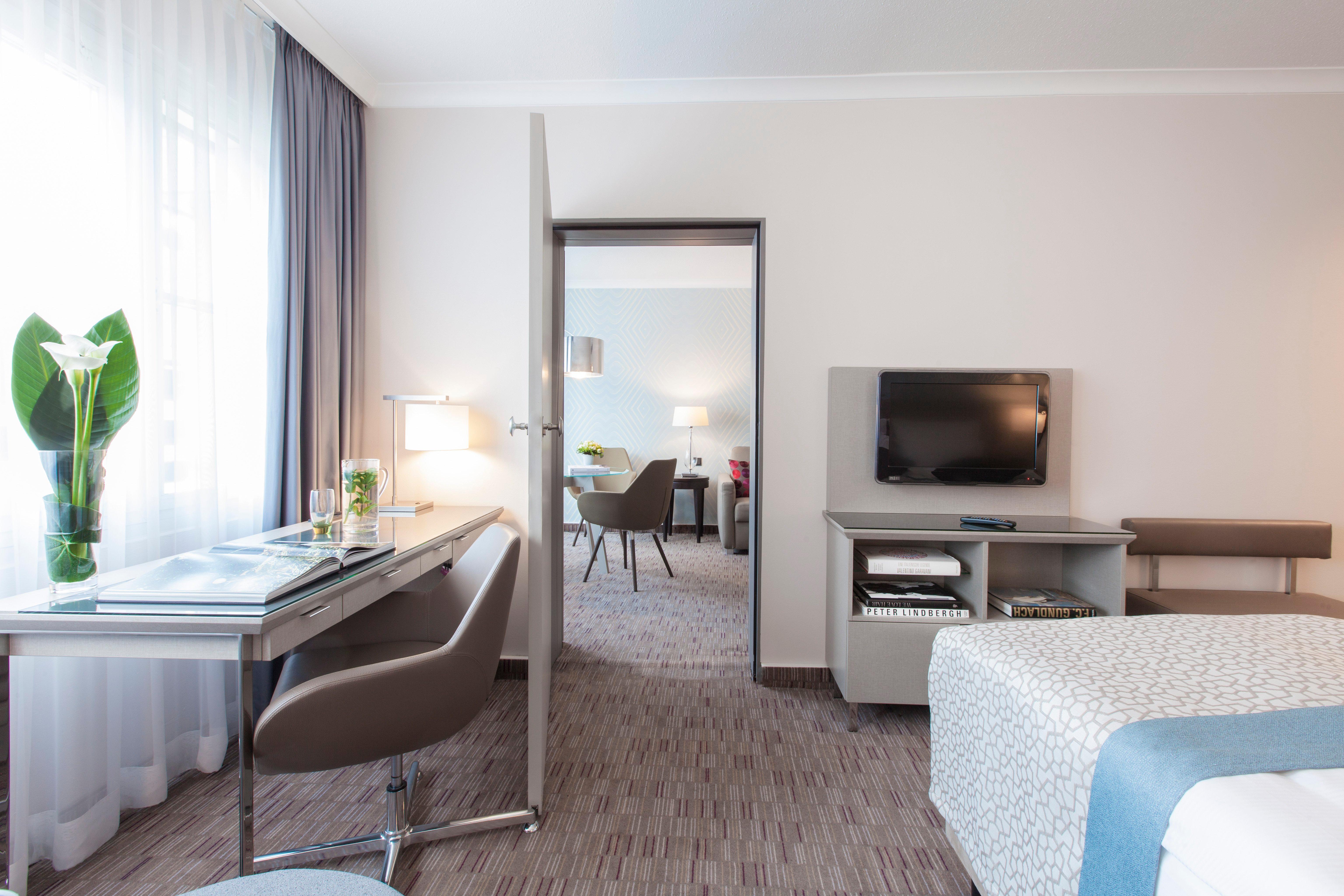 Hotel Crowne Plaza Centre Ku'damm By Ihg 4*