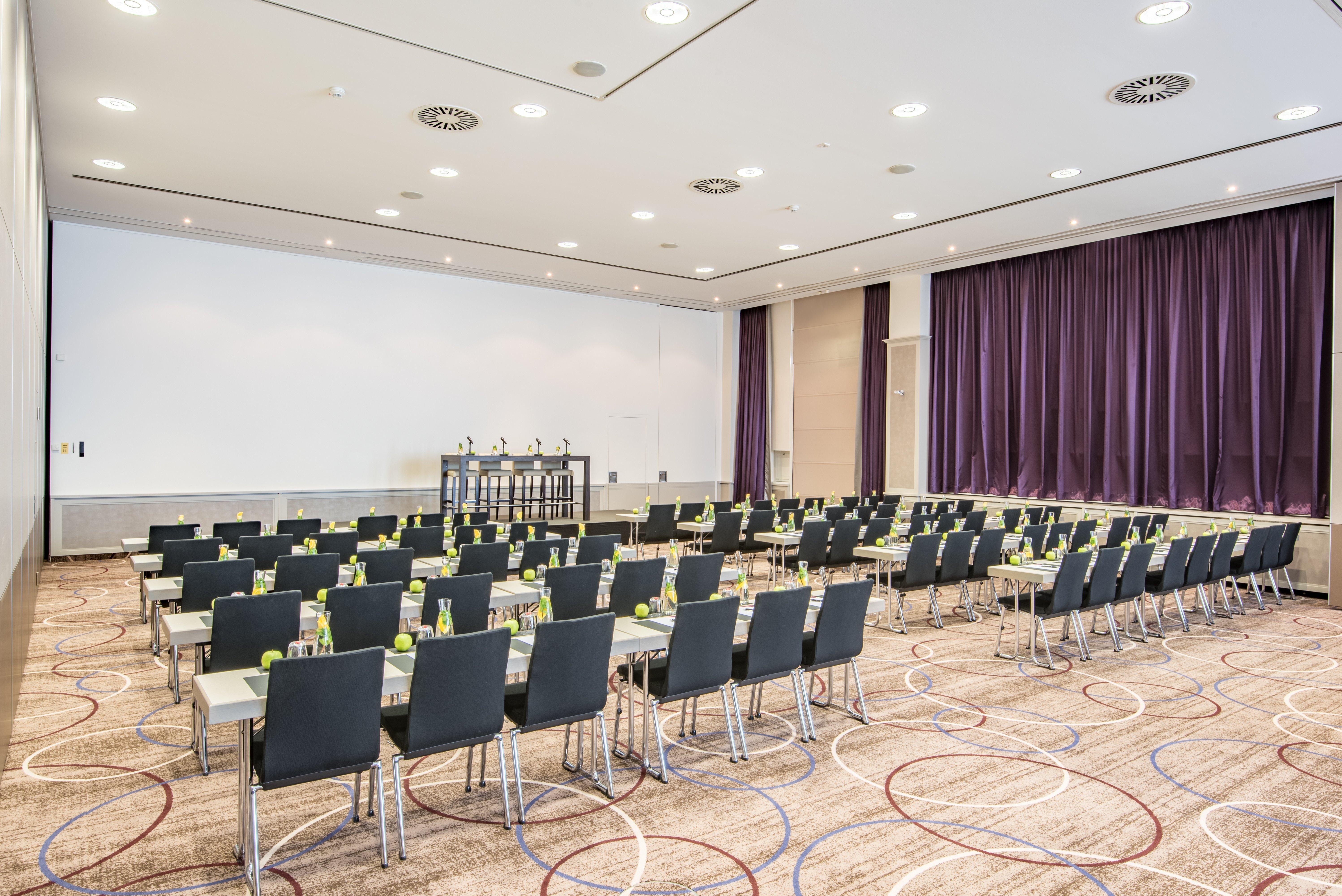 Crowne Plaza Centre Ku'damm By Ihg Hotel 4*