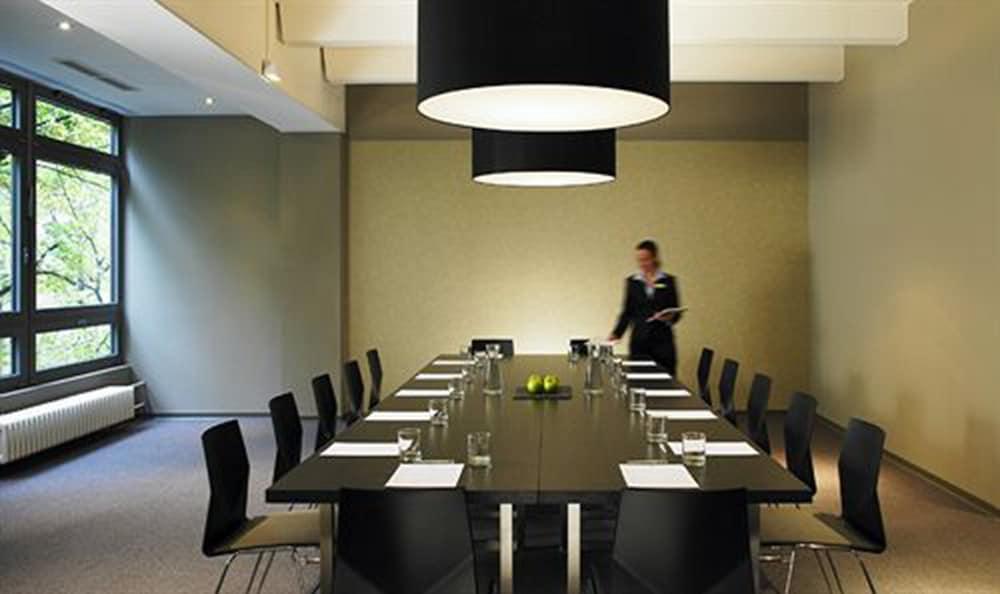 Aspria Ku'damm Sport & Spa Hotel 4*
