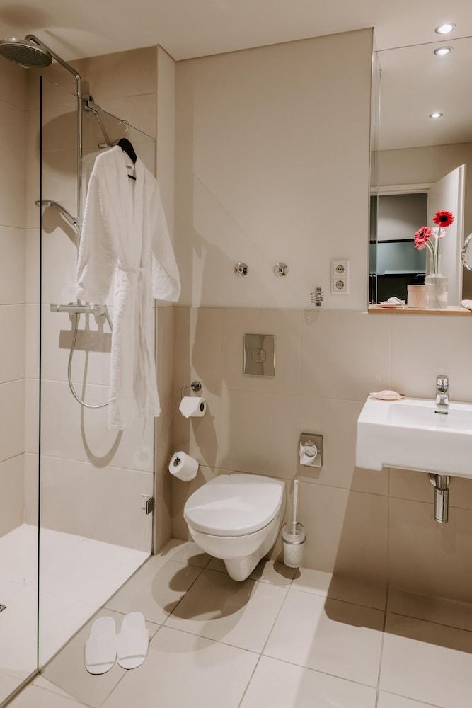 Townhouse 4*