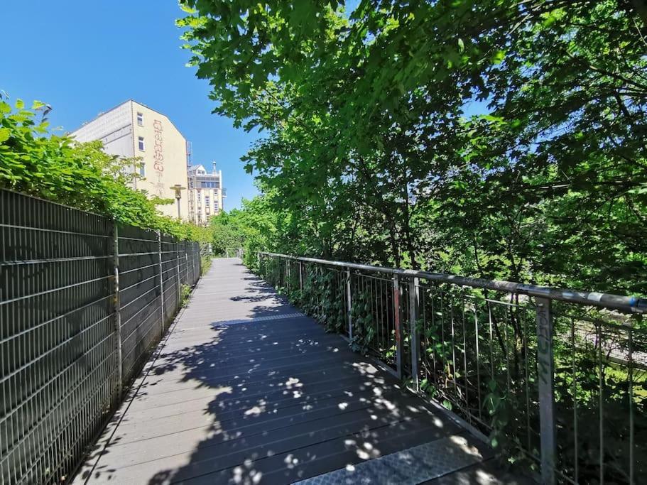 Lang Li By Rockchair L Superhost Status L 2 Bedrooms Boxspringbeds In Center - Cozy Family & Business Flair Welcomes You! Berlin
