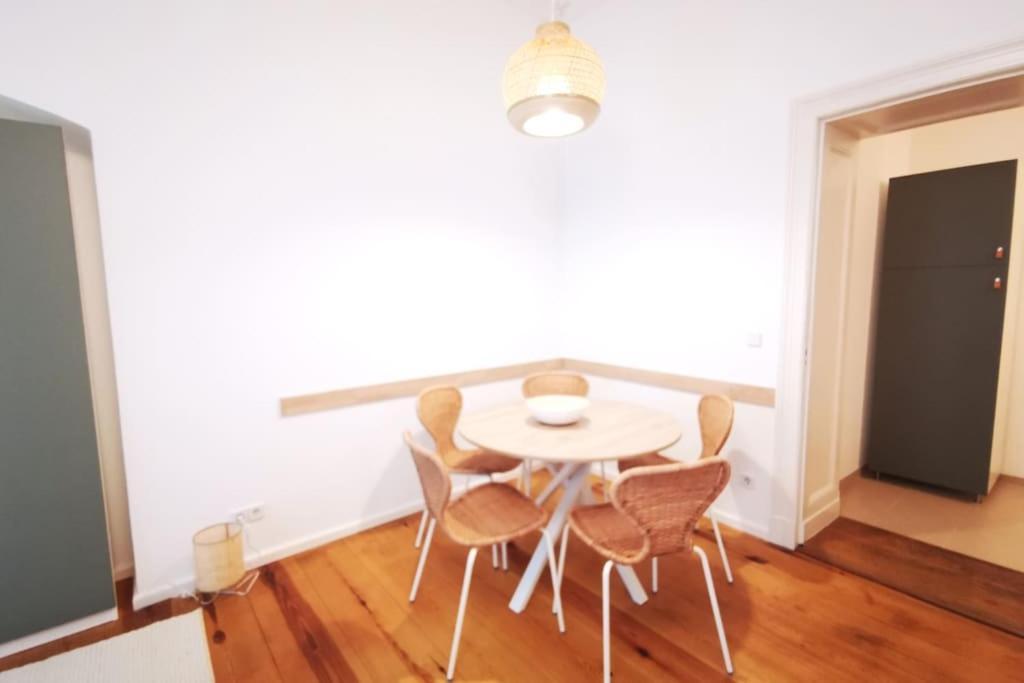 Lang Li By Rockchair L Superhost Status L 2 Bedrooms Boxspringbeds In Center - Cozy Family & Business Flair Welcomes You! Berlin
