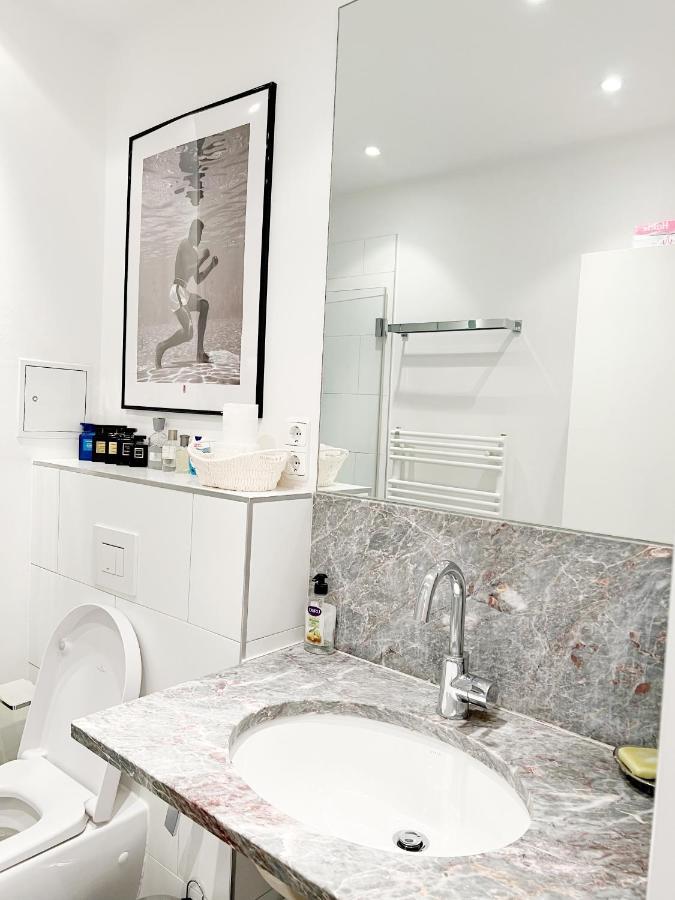 Prime Comfort With Balcony & Free Parking Lejlighed *