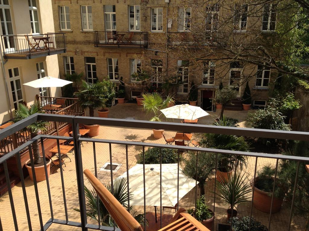 Garden Living - Boutique