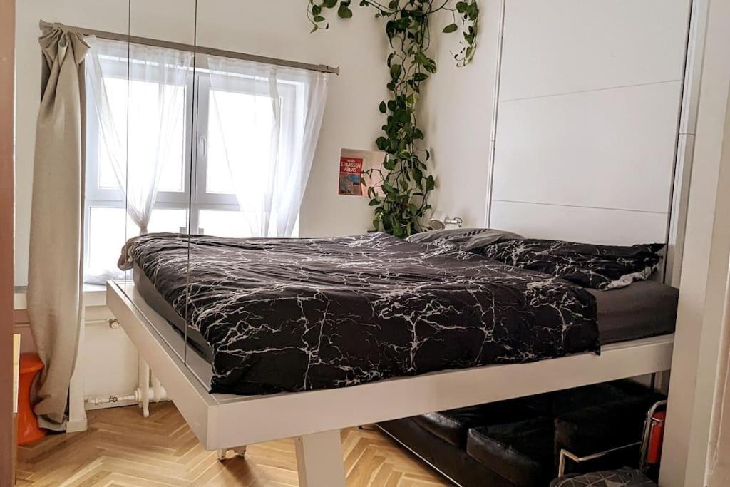 Apartment Modern Meets Classic - Near Volkspark Schoeneberg *