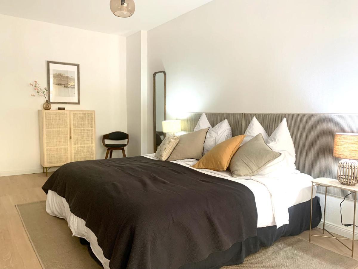 Cosy, Spacious, And Apartment Berlin