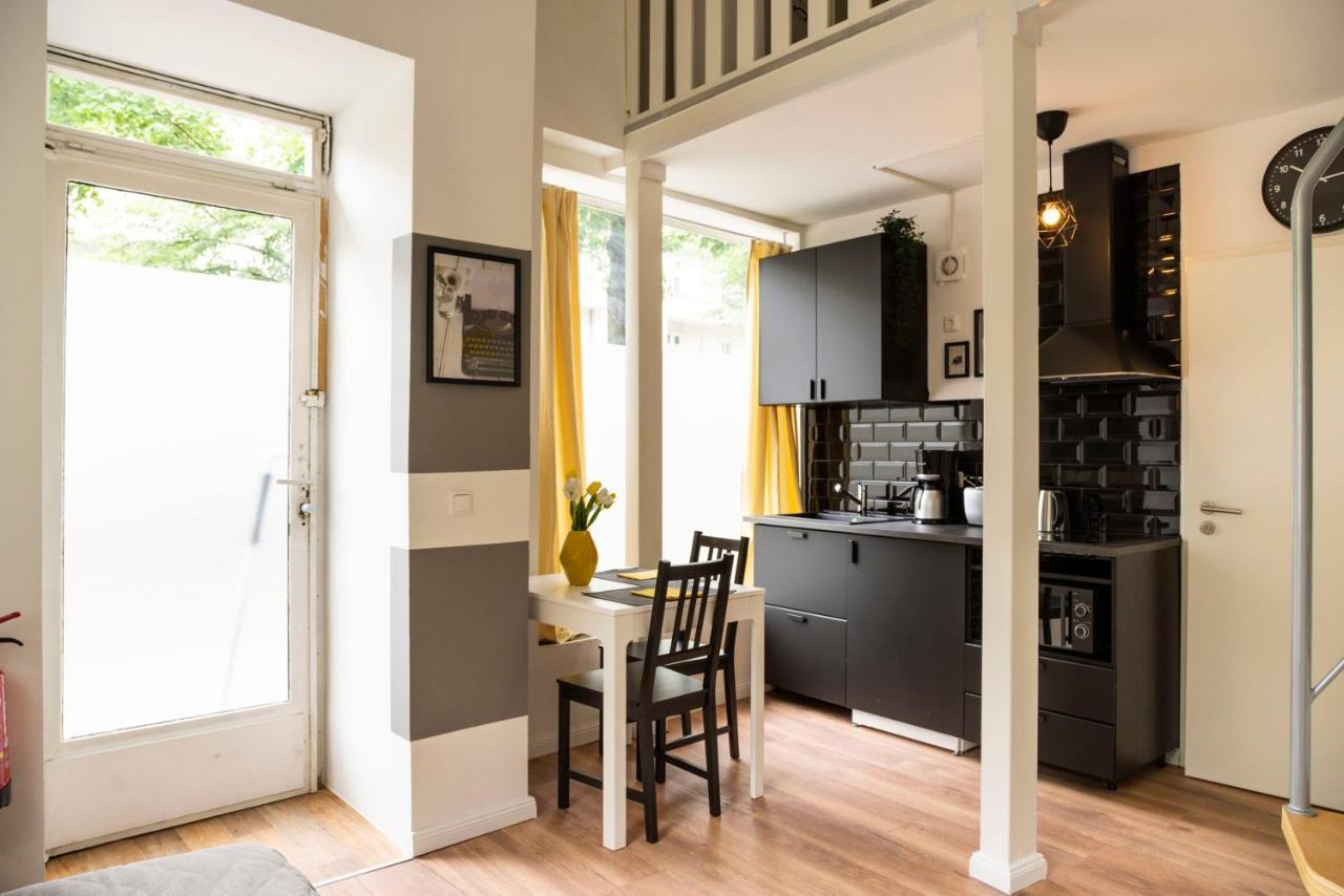 Homely Loft Style In Wilmersdorf Apartment