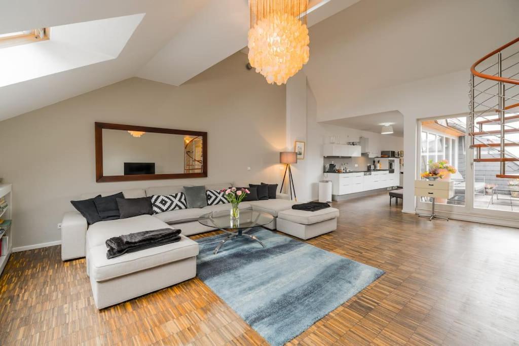 Ruhige Dachwohnung Mit Terrasse Mitte - Spacious Modern Rooftop Loft In Mitte Lejlighed *