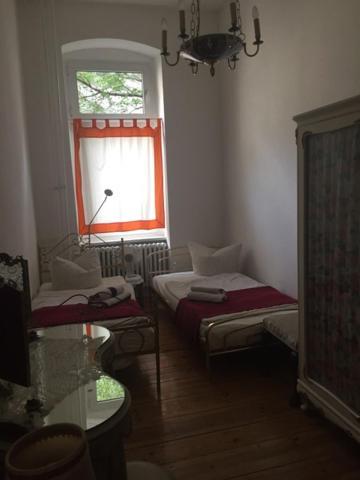Kant Apartment *