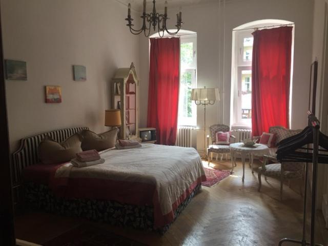 Kant Apartment