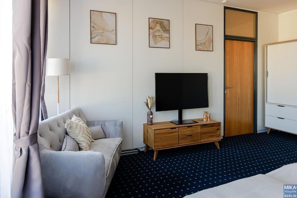 Apartment 150 M² Unterkunft Mit Billard, Kicker & Parkplatz