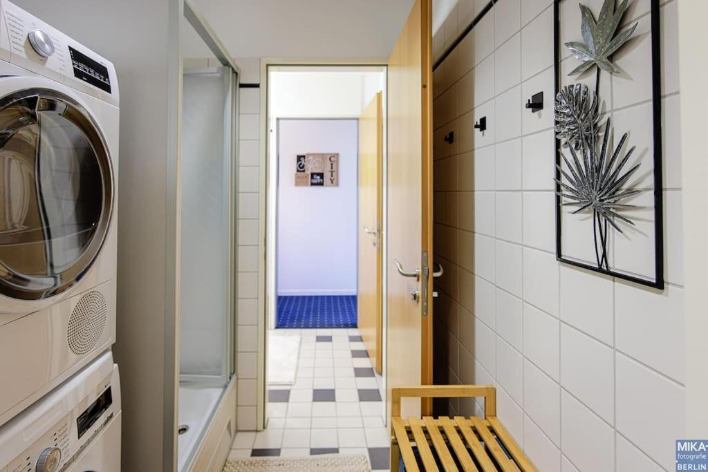 150 M² Unterkunft Mit Billard, Kicker & Parkplatz Apartment *