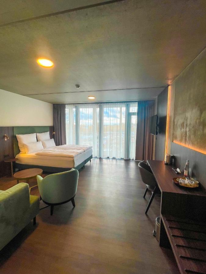 Dx Hotel