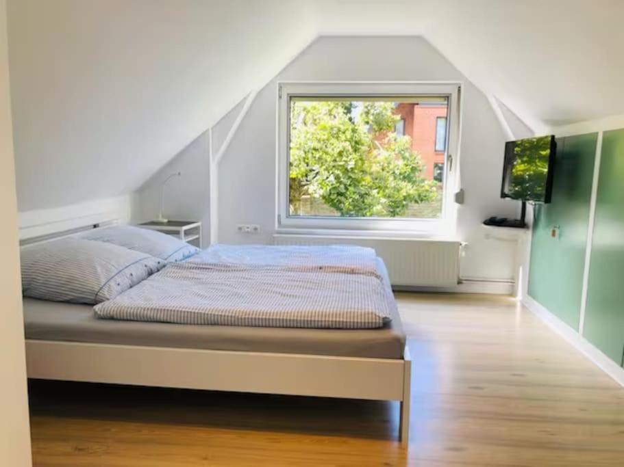Ferienhaus Am Wasser - Citynah *