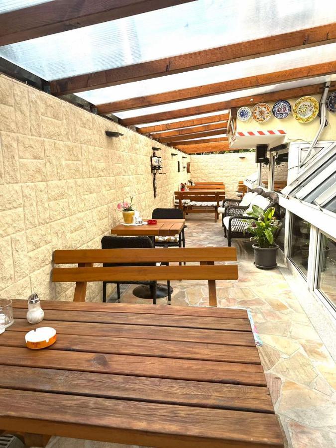 Guzulka & Restaurant