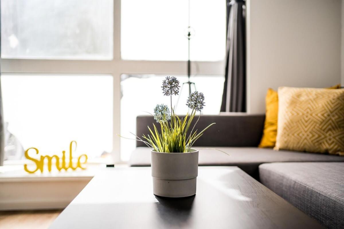 Industrial Loft In Mitte Apartment *