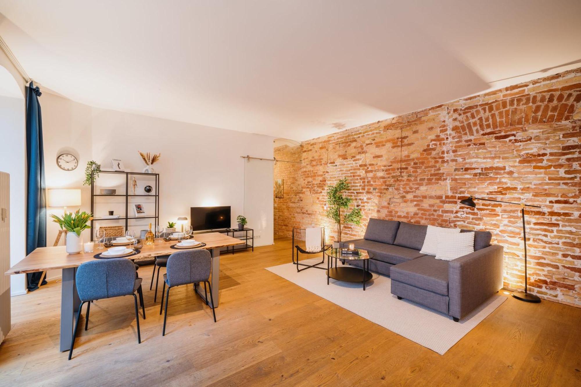 Homely - Super Modern, Center, Rosenthalerplatz Berlin
