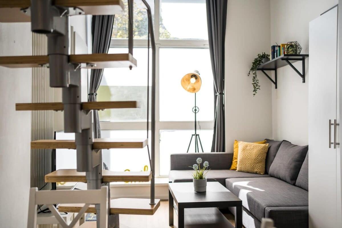 Apartment Industrial Loft In Mitte