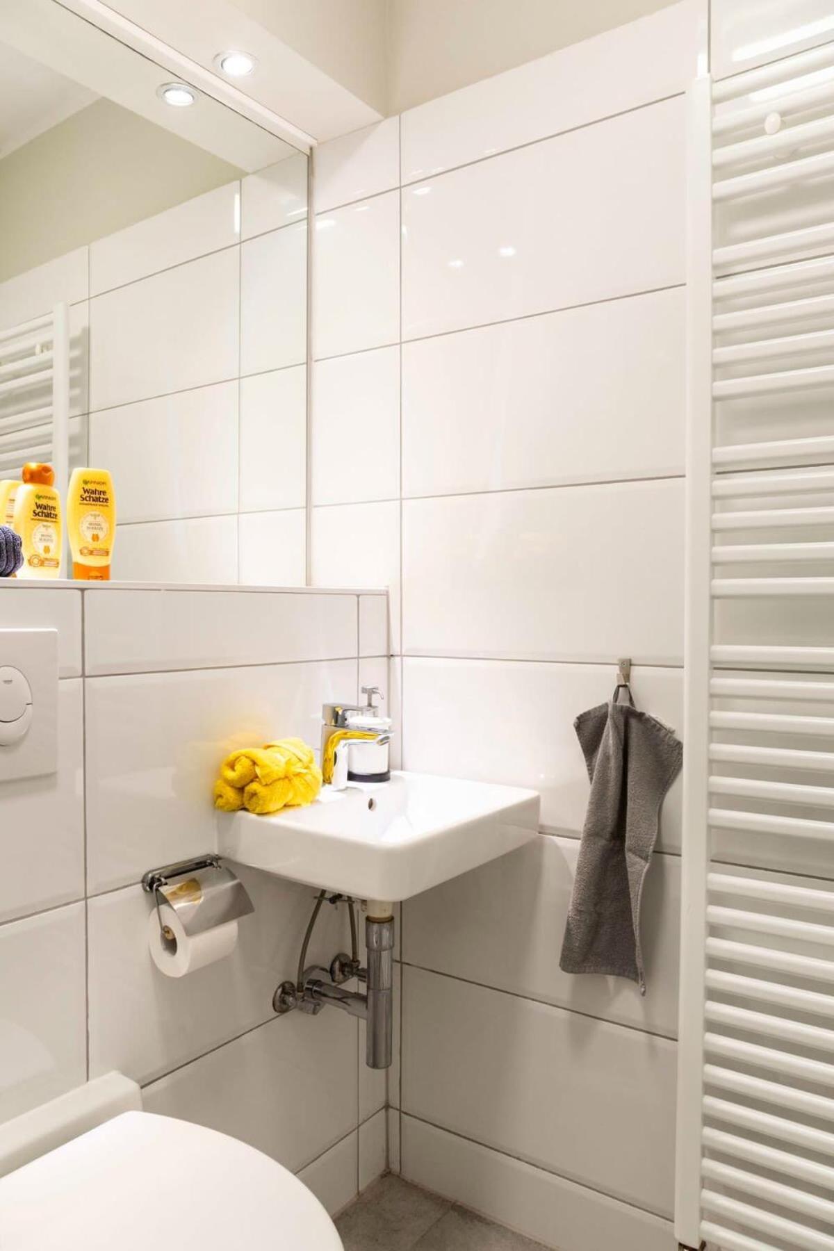 Apartment Spacious Two Br Ac Selfcheckin Berlin